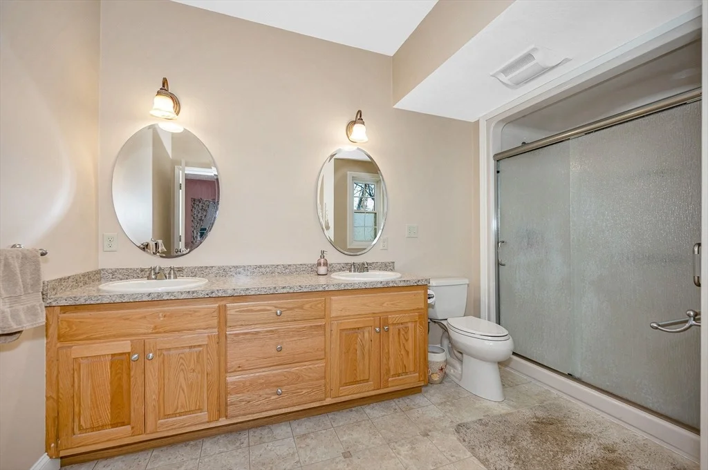 Photo of 12 Dawn Dr