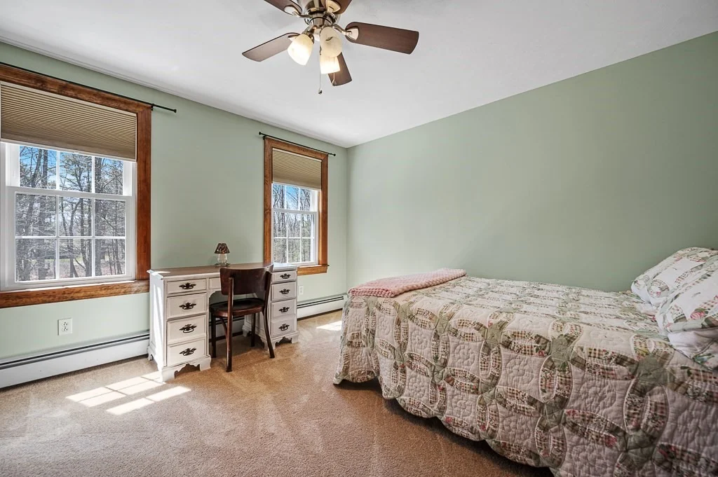 Photo of 7 Crestview Dr