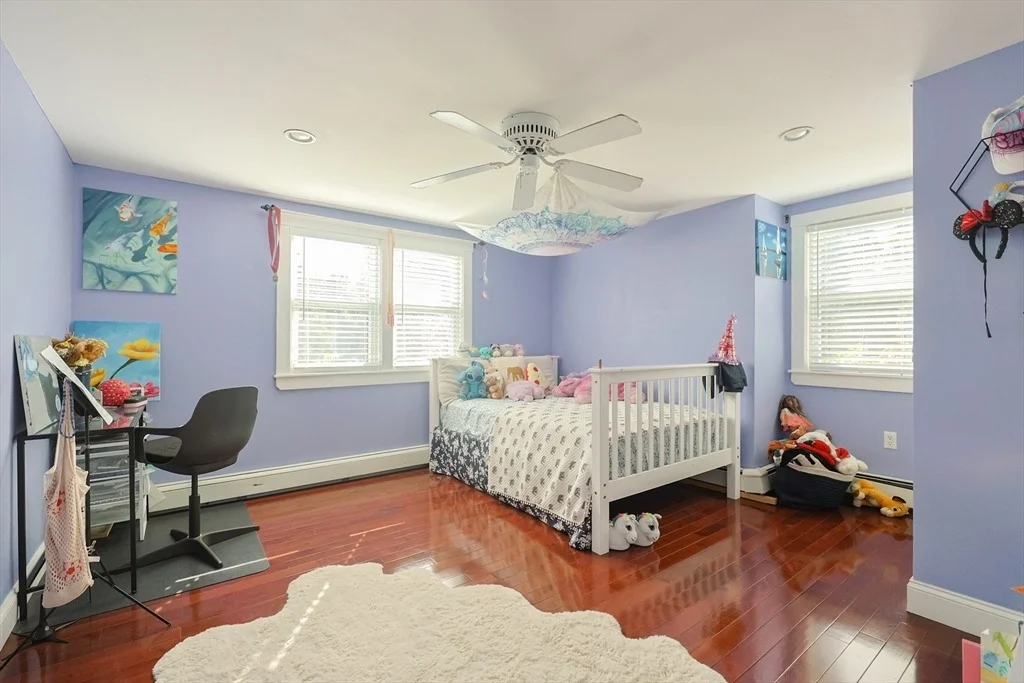 Photo of 2 Rhodes Ave
