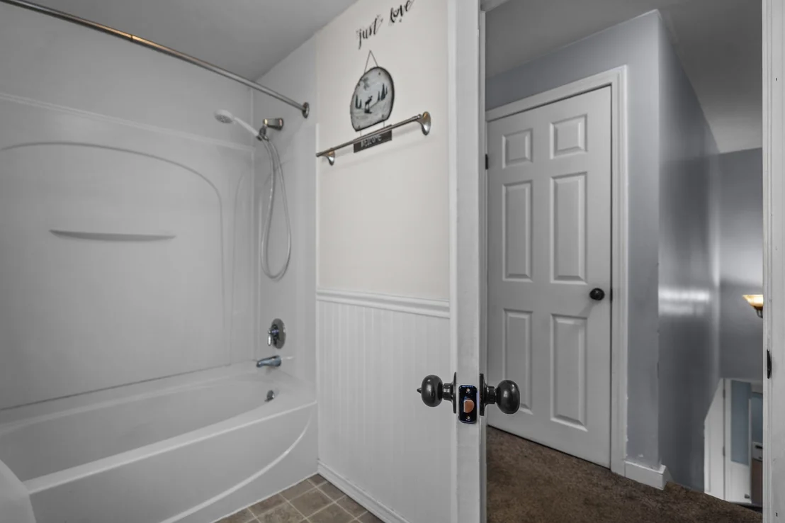 Photo of 105 Freda Ln