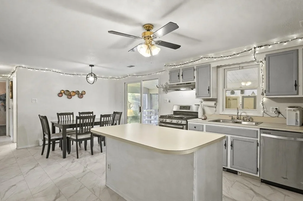 Photo of 430 Wheelwright Road