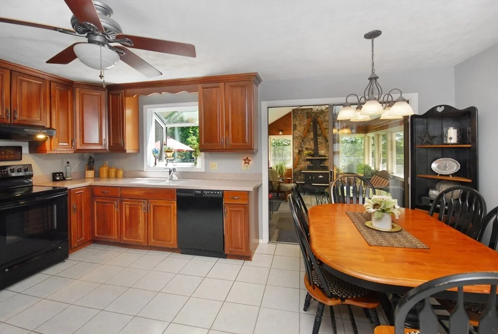 Photo of 7 Country Ln