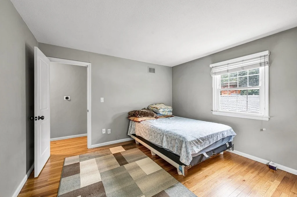 Photo of 18 Blokland Dr