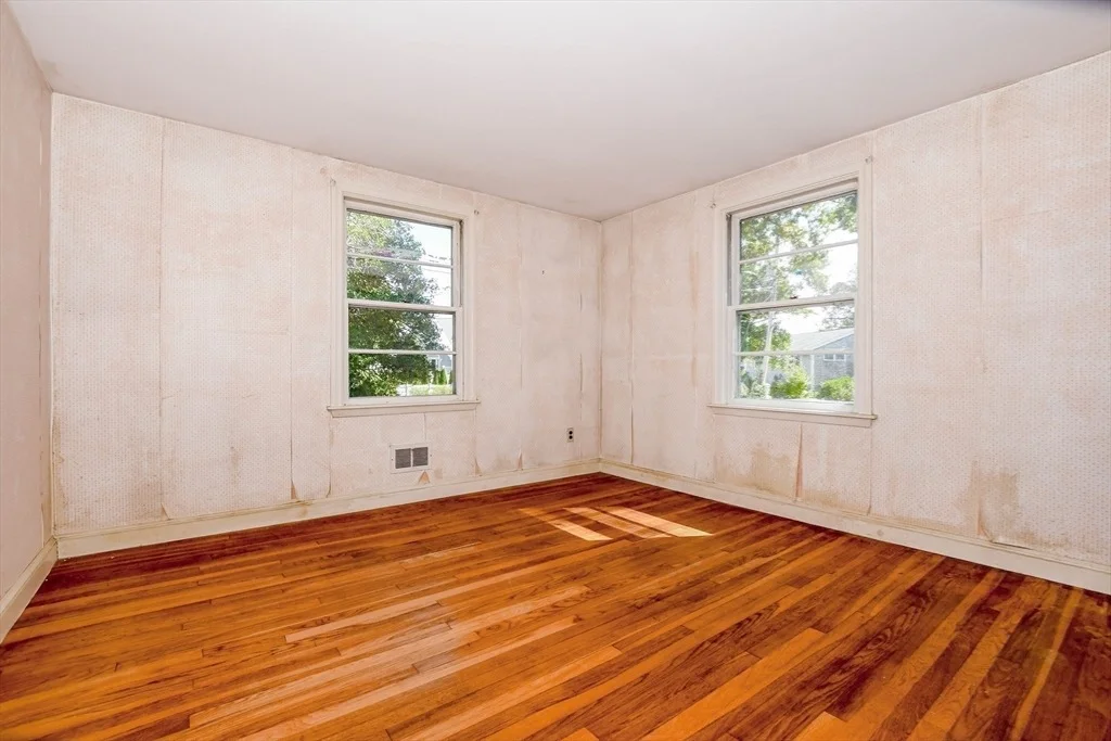 Photo of 27 Beach Street
