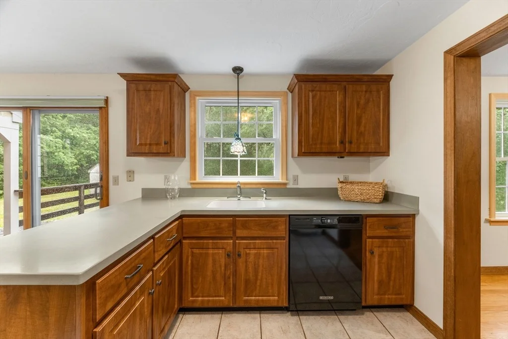 Photo of 4 Carver Dr