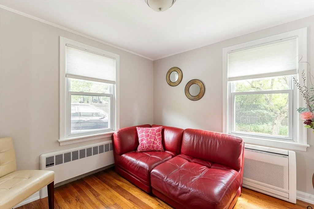 Photo of 389 Commonwealth Rd.