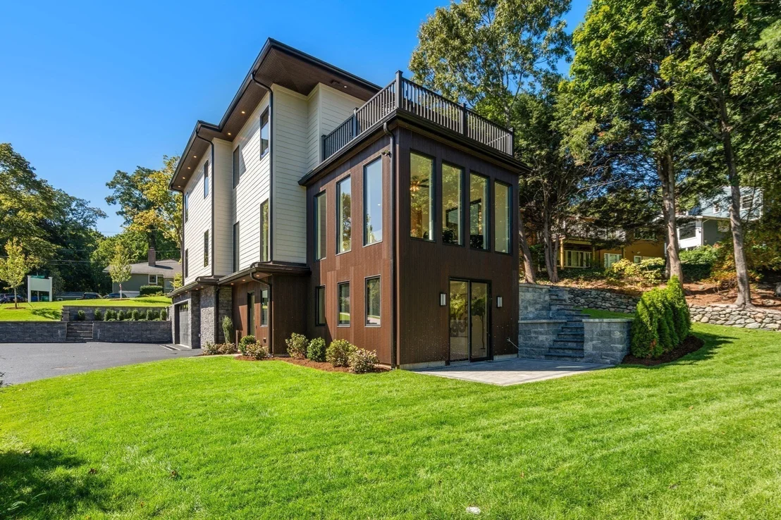 Photo of 30 Dorr Rd