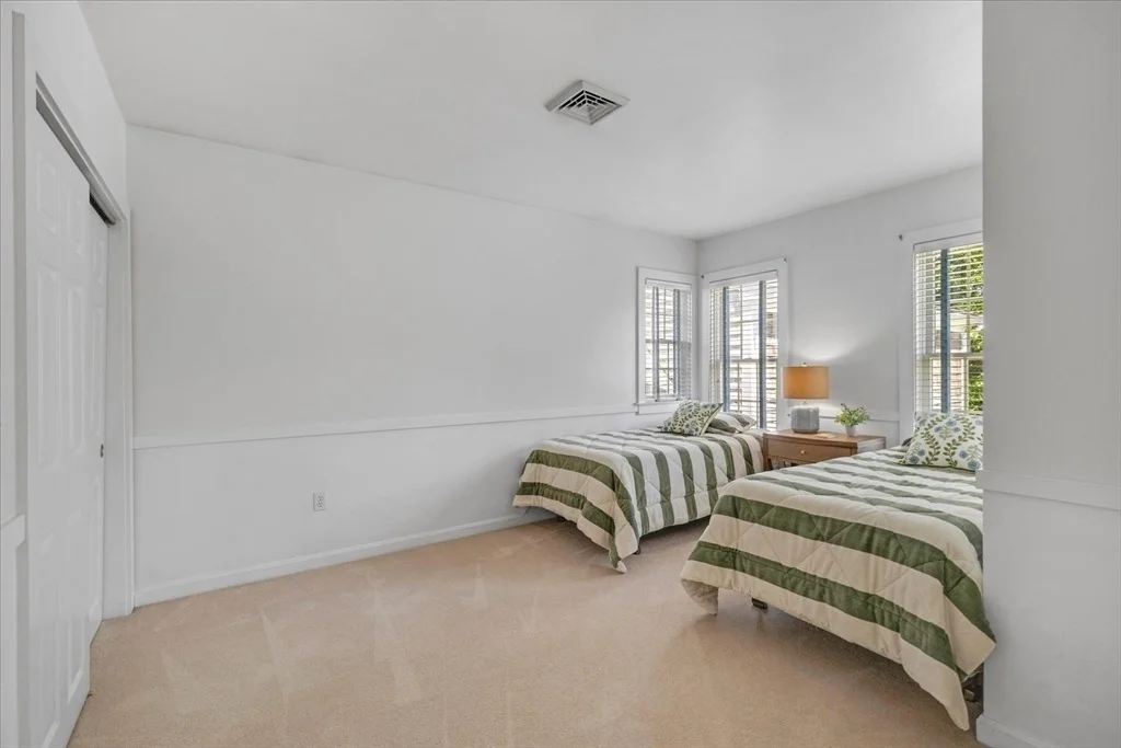 Photo of 442 Bay Lane