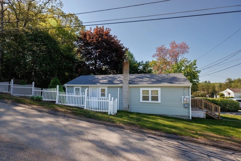 Photo of 8 Freeman Ave