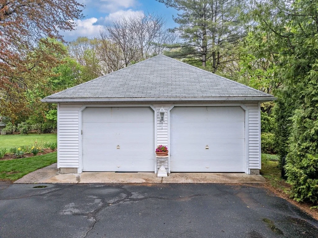 Photo of 726 Amostown Rd