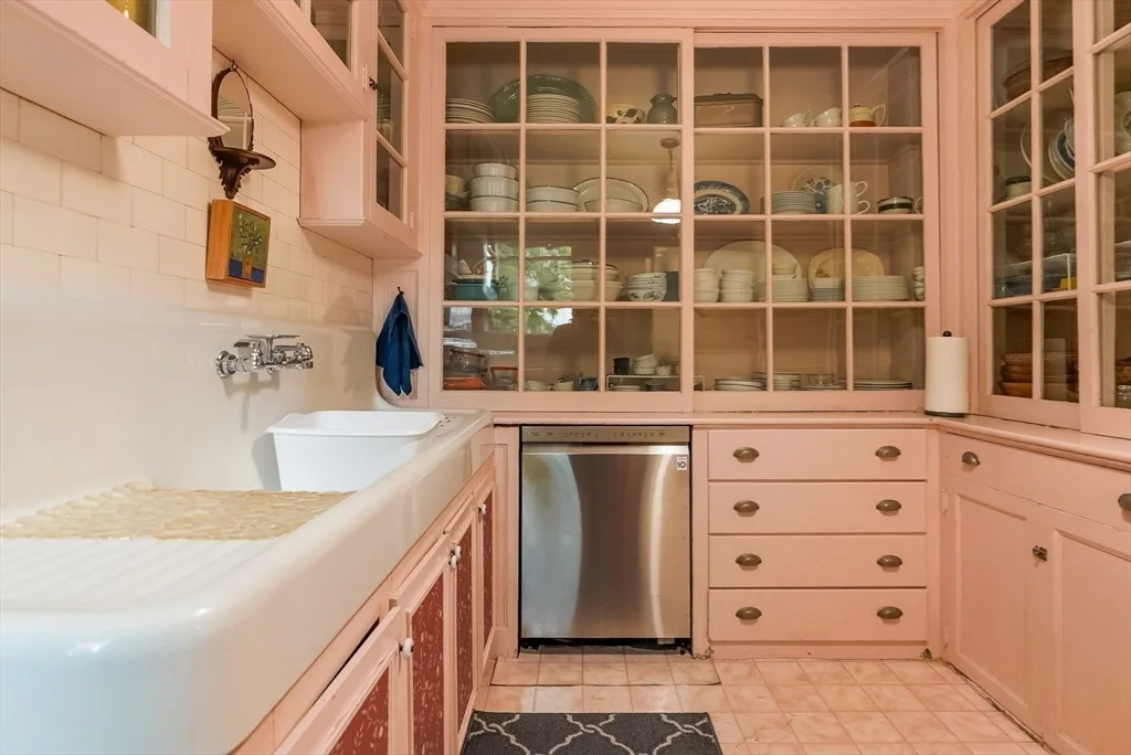 Photo of 707 Highland Ave
