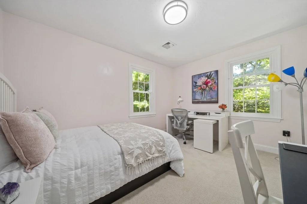 Photo of 2 Rhodes Way