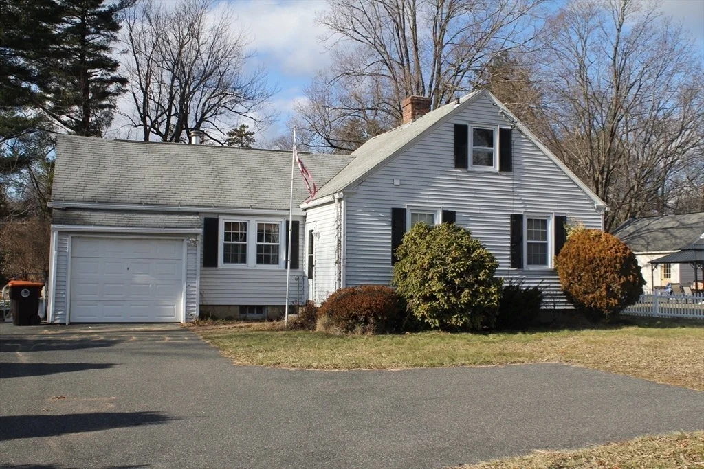 Photo of 762 Suffield Street