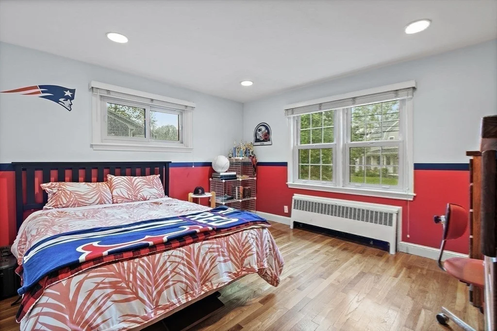 Photo of 145 Meadowbrook Rd