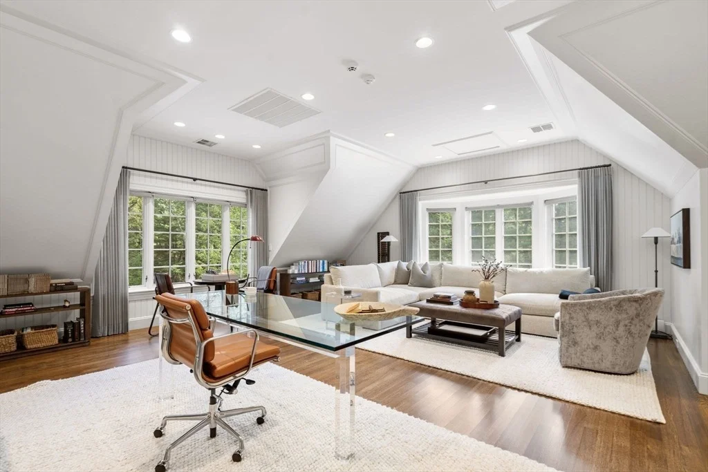 Photo of 76 Robin Rd