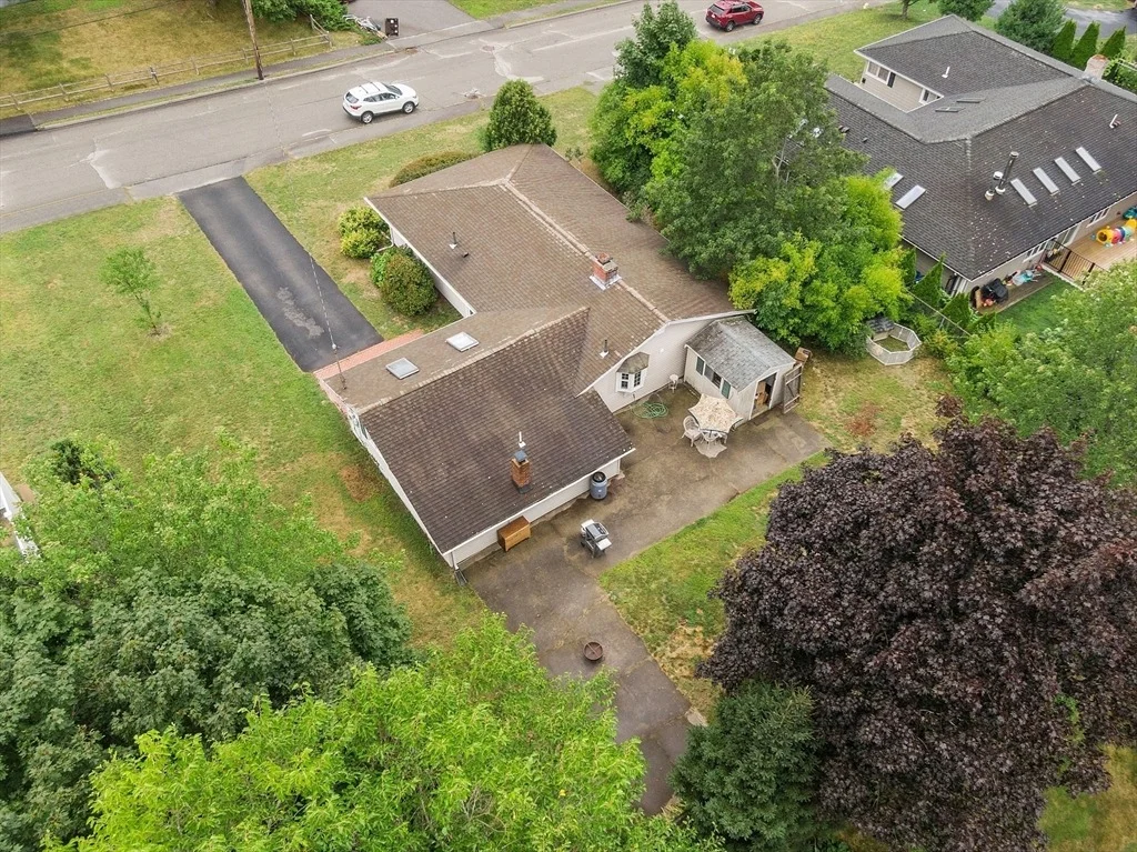 Photo of 115 Richard Rd