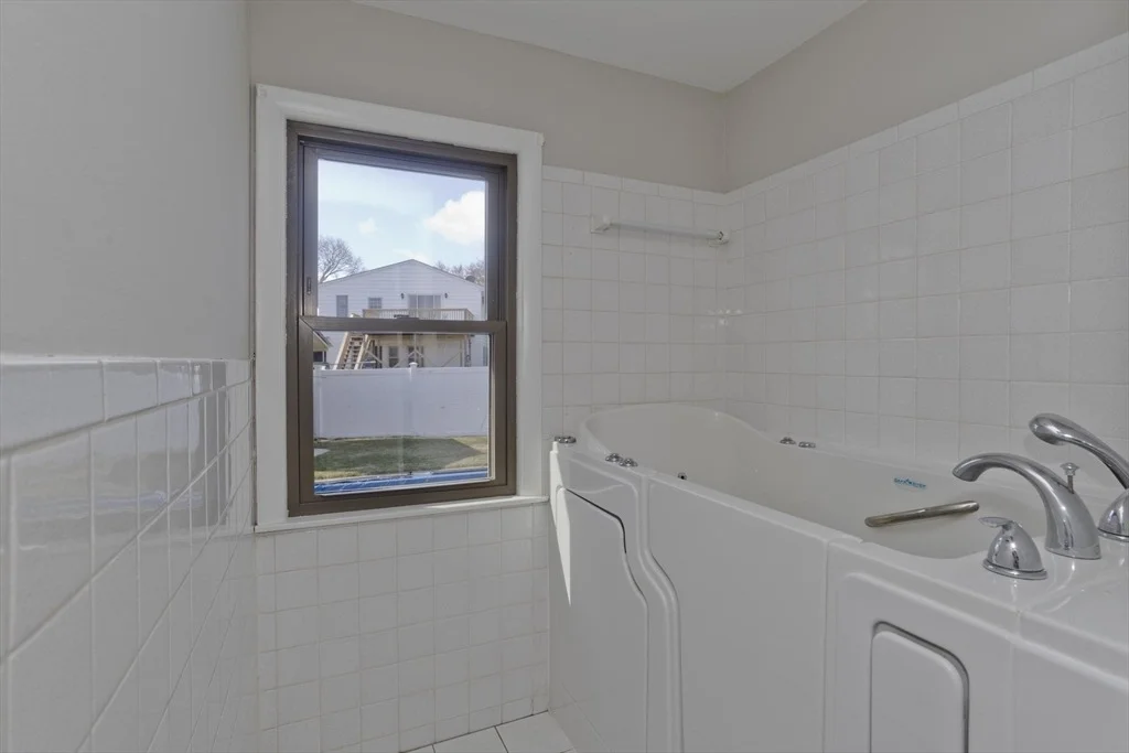 Photo of 185 Fletcher Cir