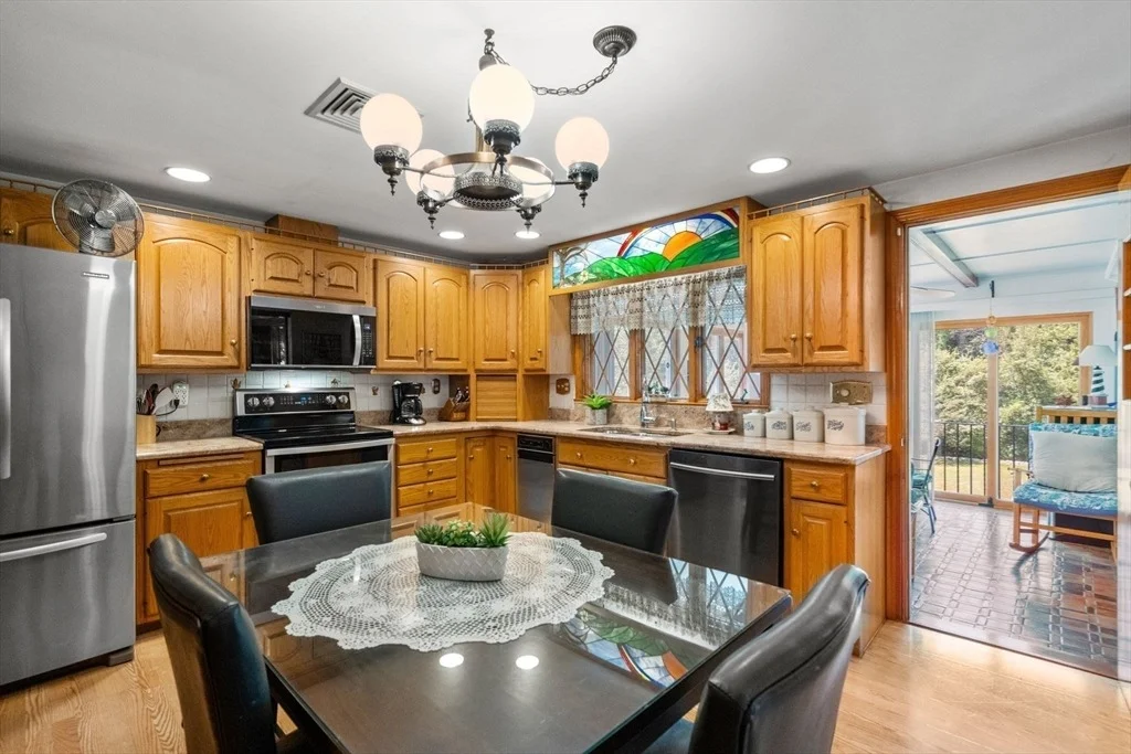Photo of 15 Hobbs Brook Rd
