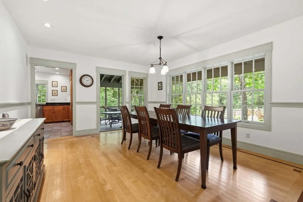 Photo of 18 Eveningstar Dr