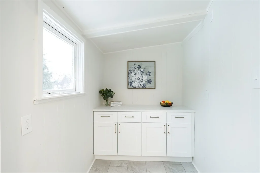 Photo of 83 Maple St