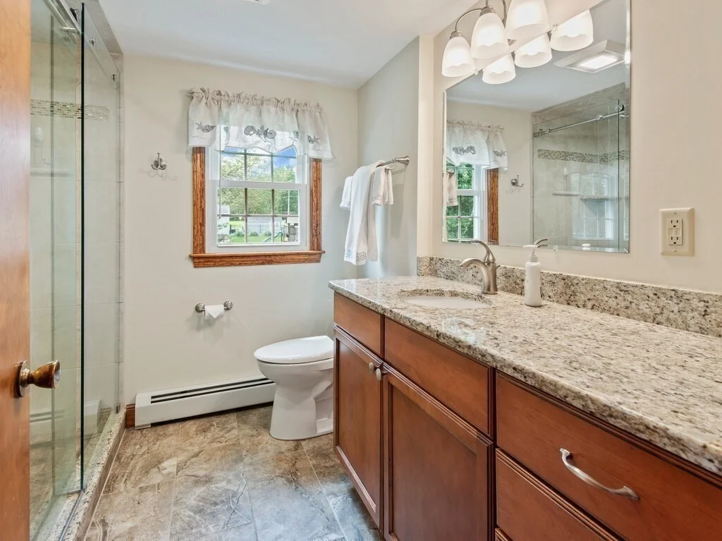 Photo of 32 Westview Dr