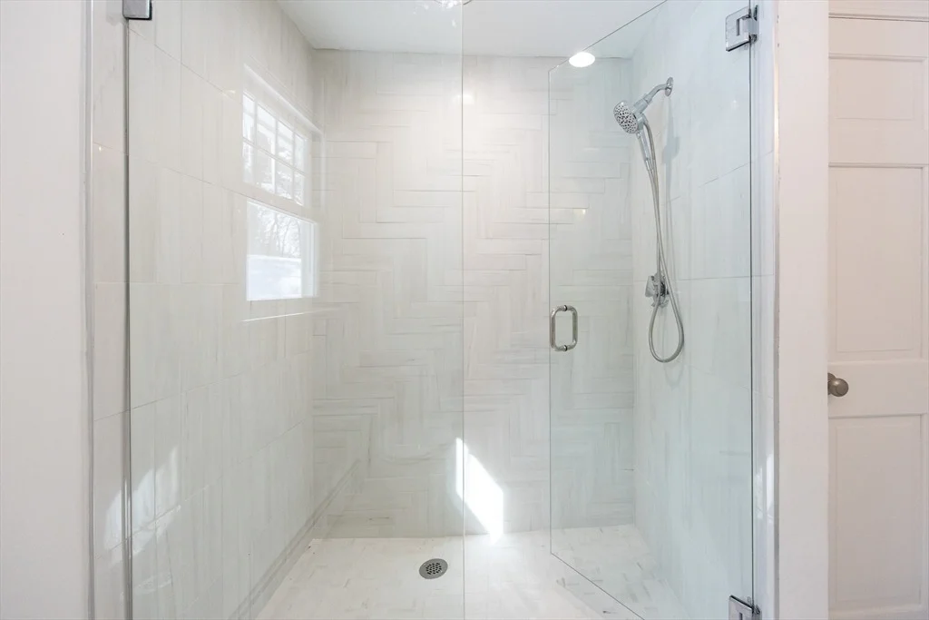 Photo of 162 Mayfair Dr