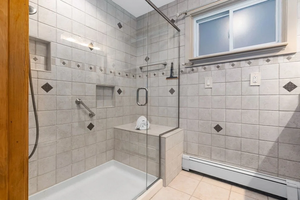 Photo of 97 Oak St