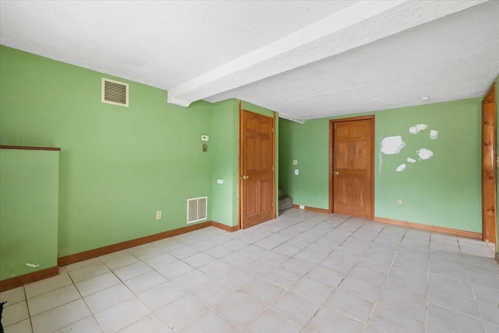 Photo of 2 Dustin St