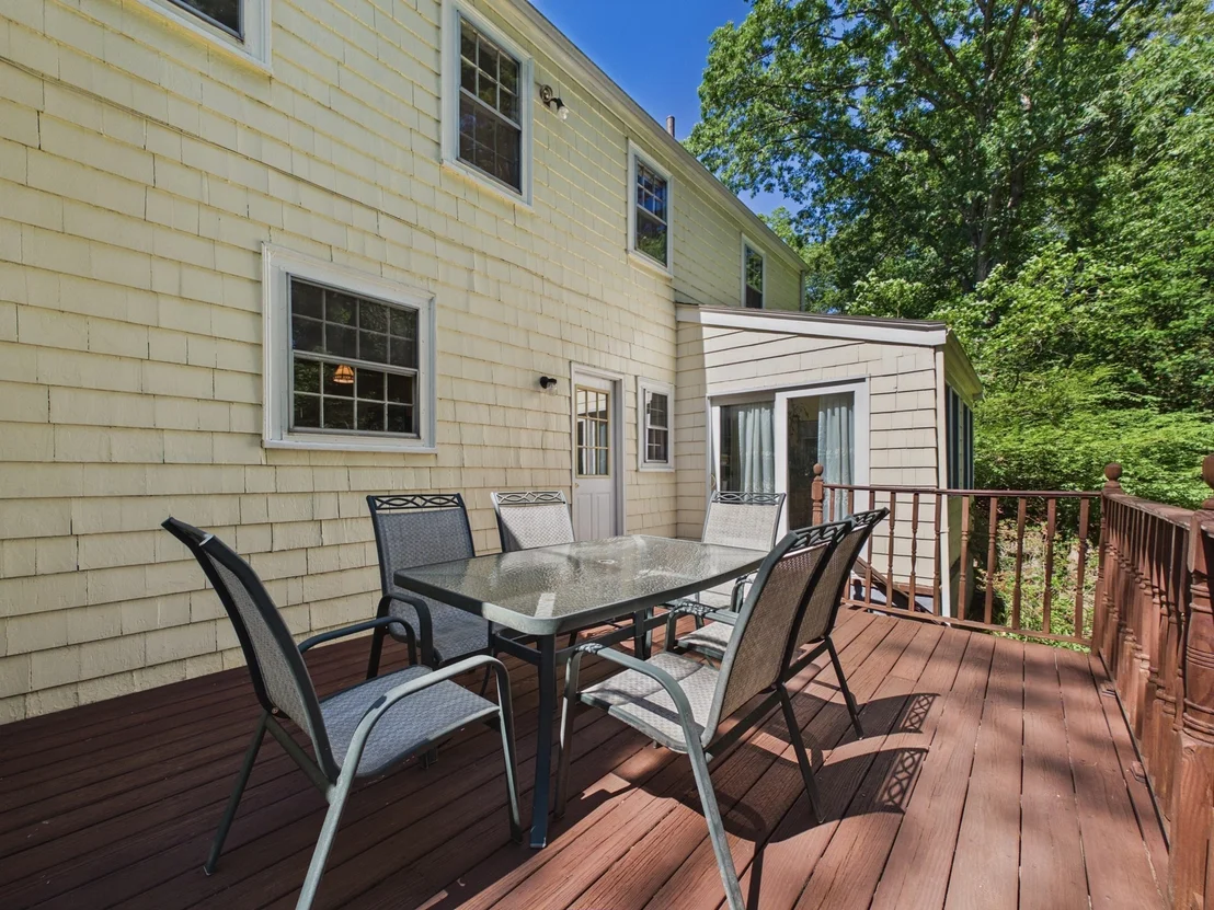 Photo of 390 Marsh St