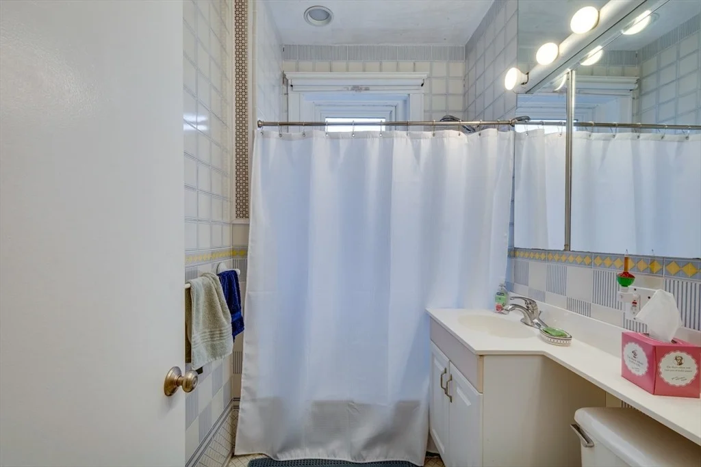 Photo of Unit 2 at 60 Dwight