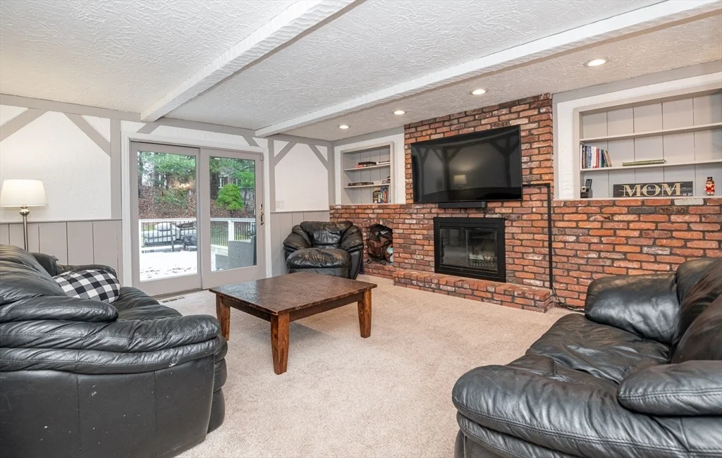 Photo of 7 Mohawk Ln