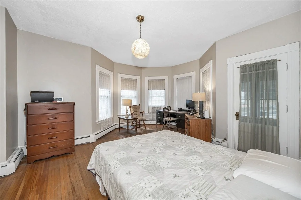 Photo of 82 Lincoln Ave