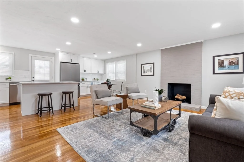Photo of 48 Cook Ln