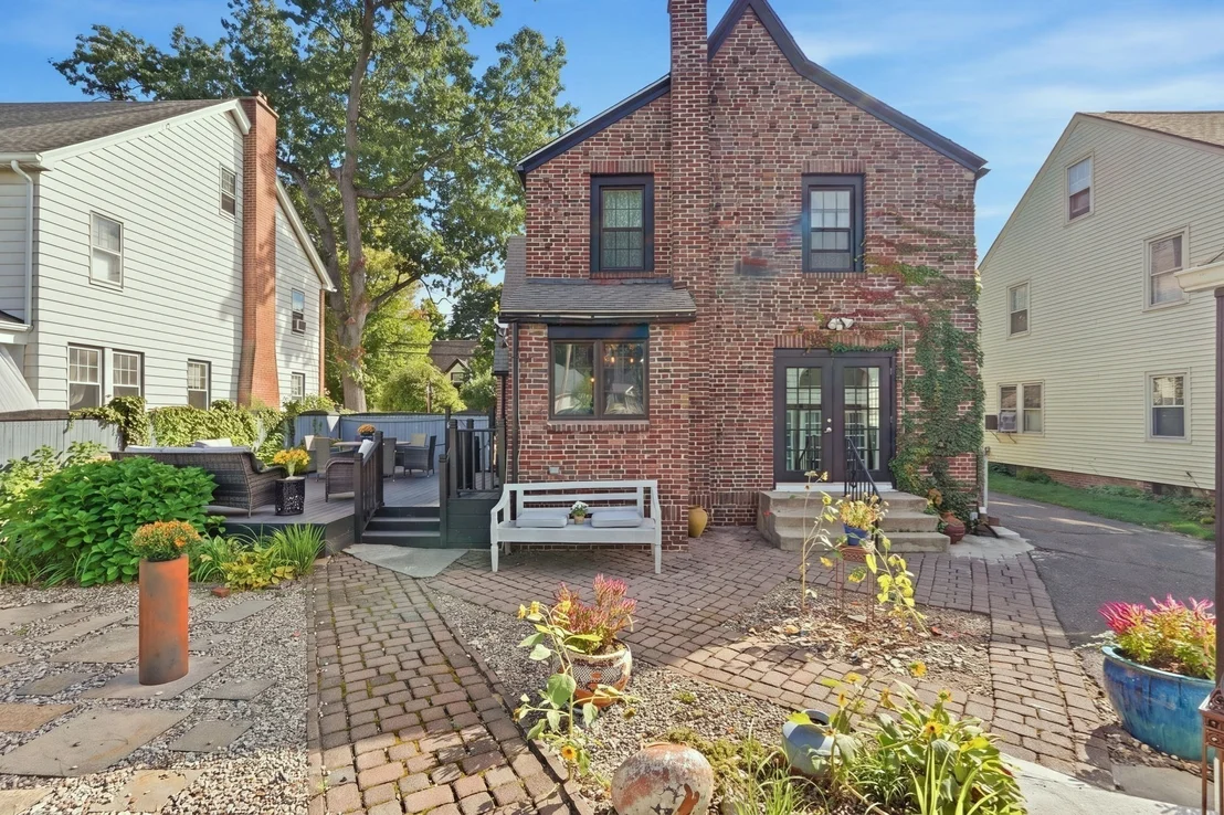 Photo of 104 Wayne St