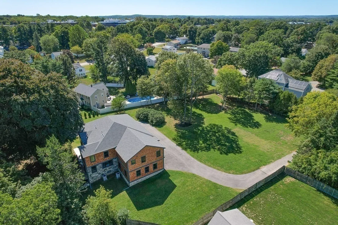 Photo of 20 Wheeler Ln