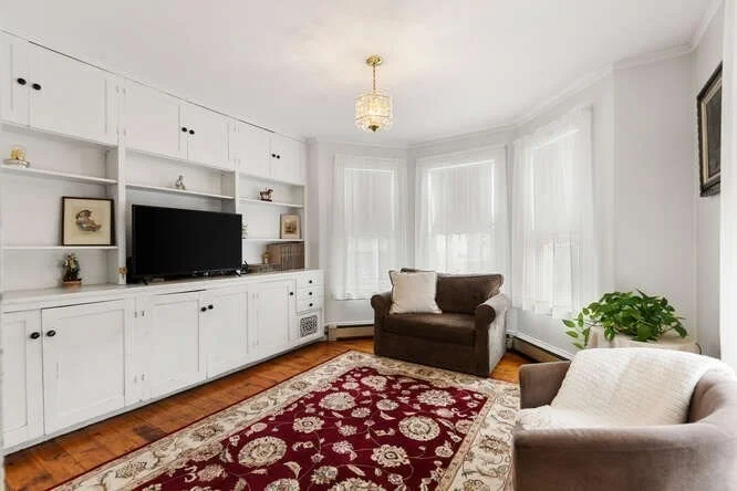 Photo of 6 Beauport Ave
