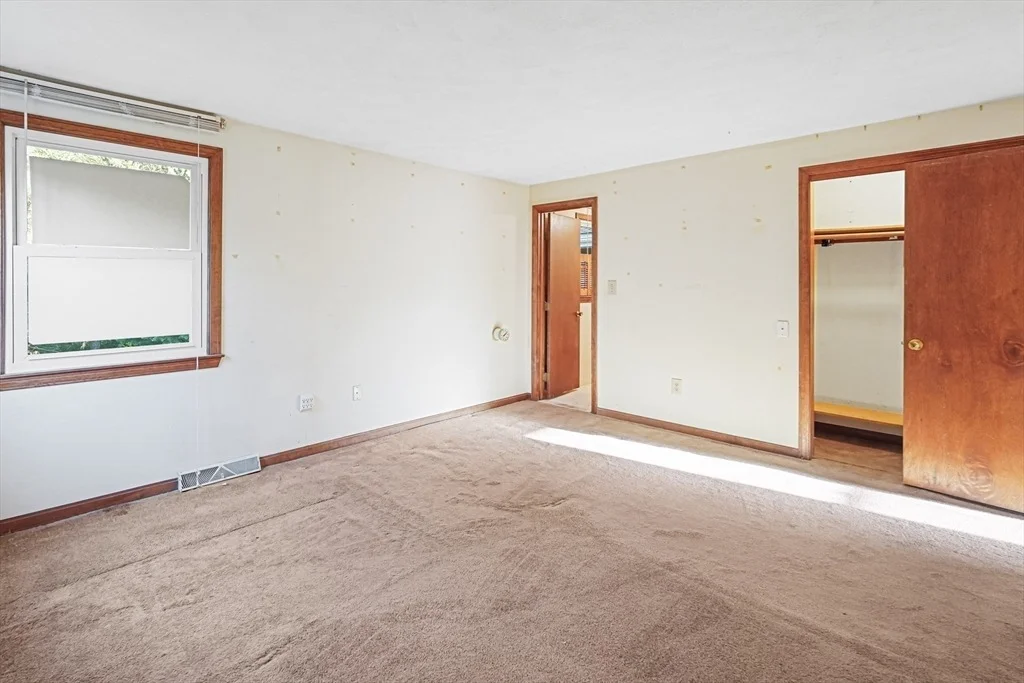 Photo of 17 Wood Ln