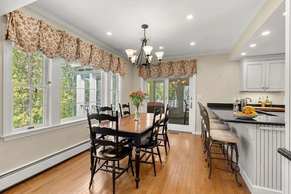 Photo of 4 Crestwood