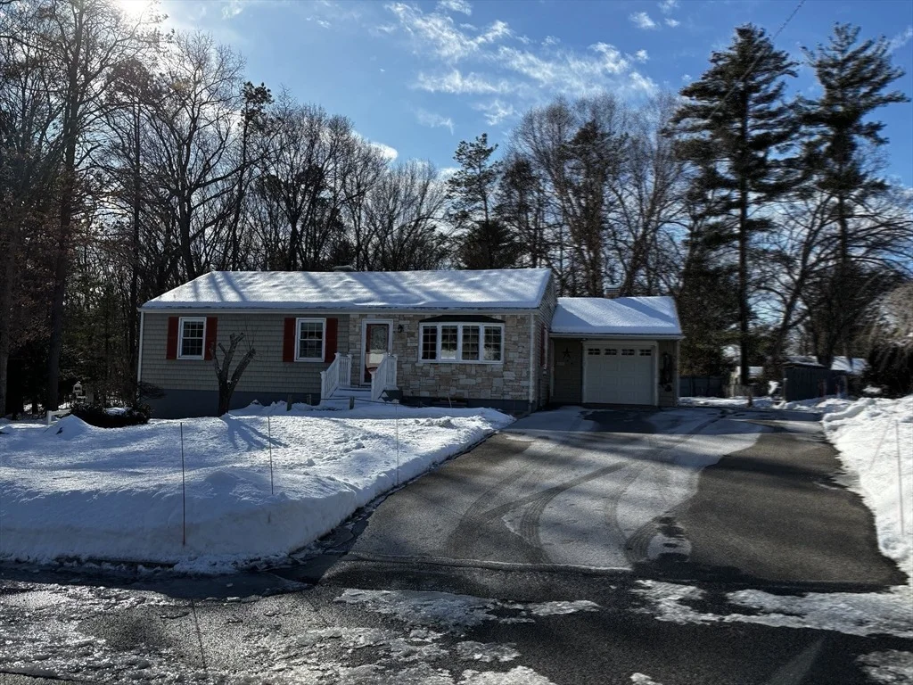 Photo of 96 Clearbrook Dr