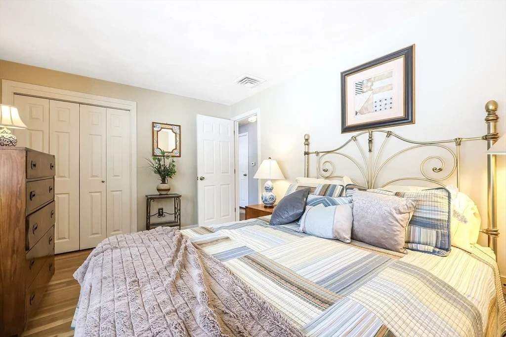 Photo of 3 Vaillencourt Dr