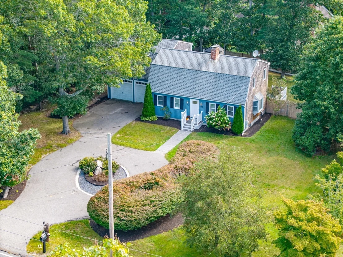 Photo of 451 County Rd