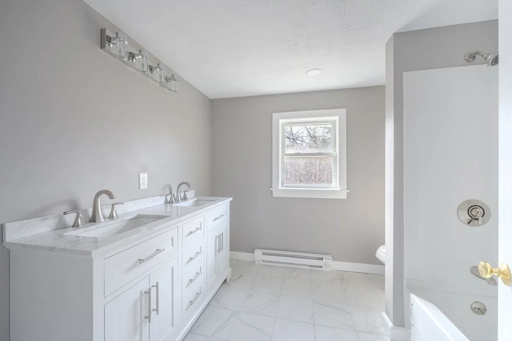 Photo of 563 Piper Rd