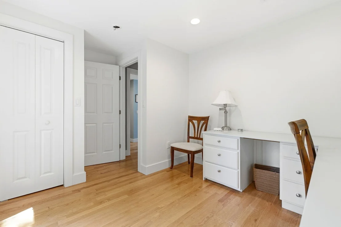 Photo of 35 Keyes Rd