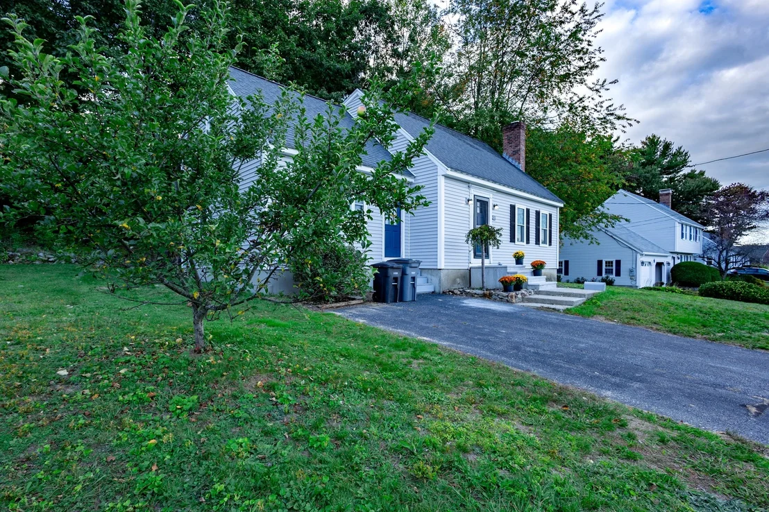 Photo of 25 Bear Hill Rd