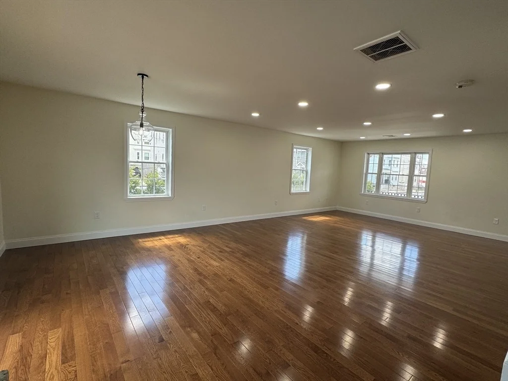 Photo of 6 N Rocliffe St