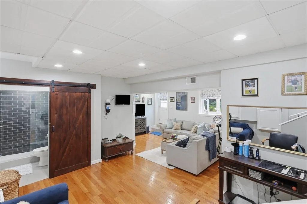 Photo of 9 Tapley Rd