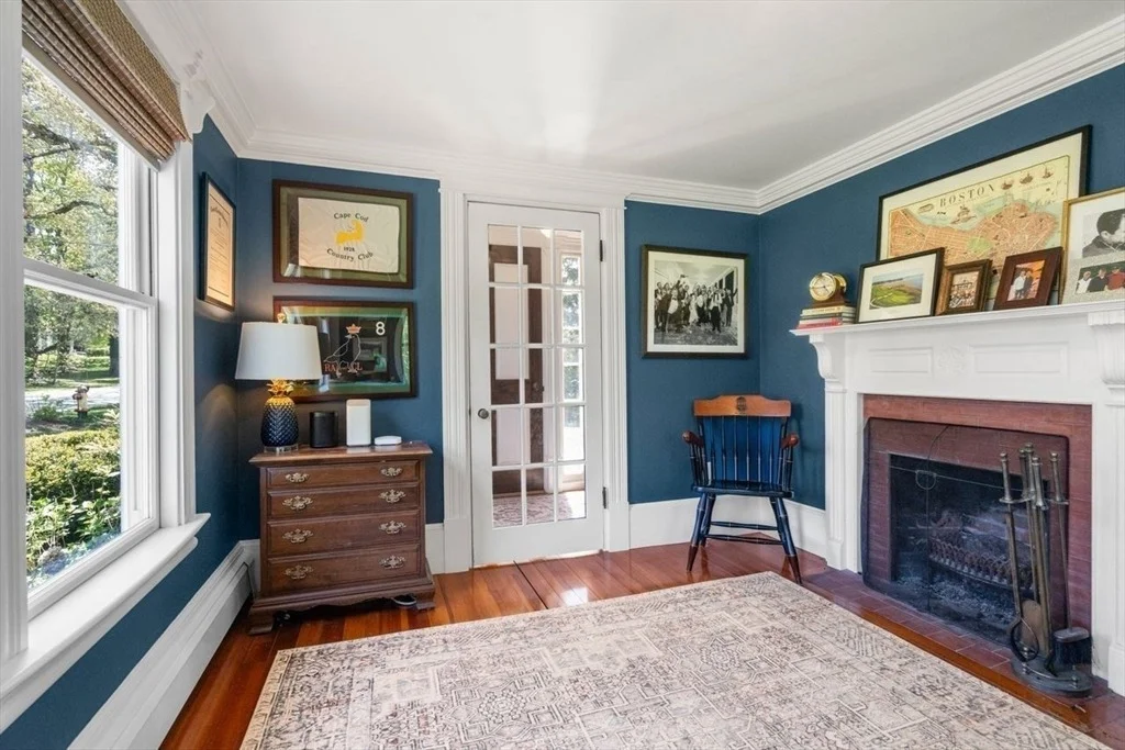 Photo of 979 Summer Street