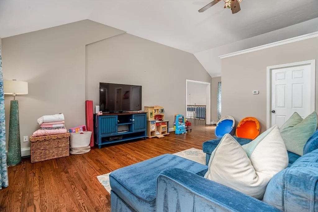 Photo of 12 Cole Farm Rd