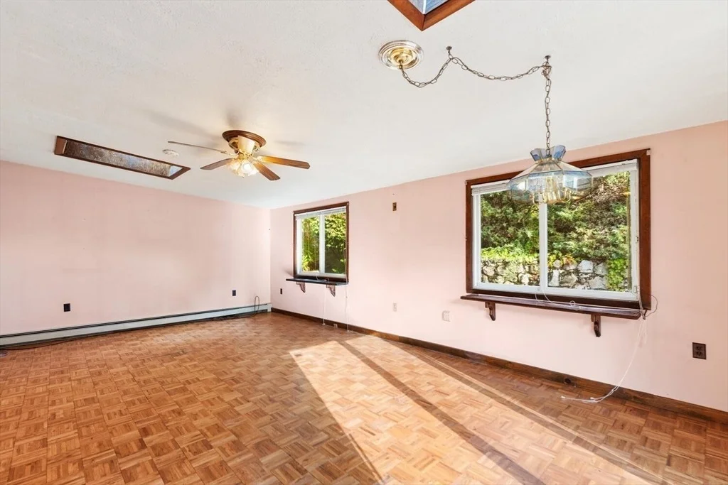 Photo of 33 Springdale Ave