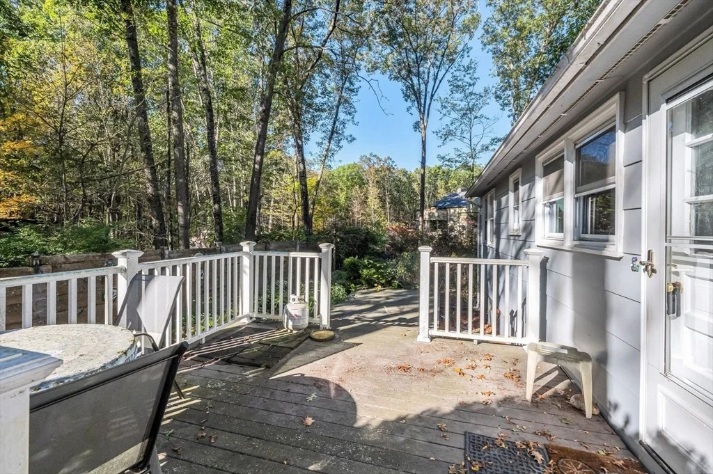 Photo of 32 Stonewall Dr